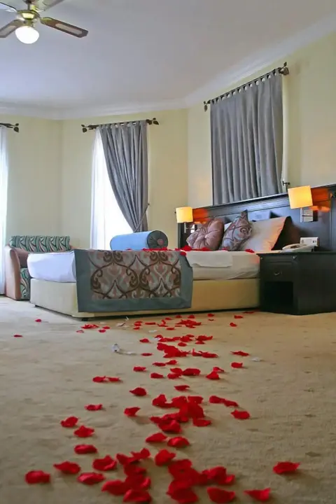 Эдремит: Omur Hotel