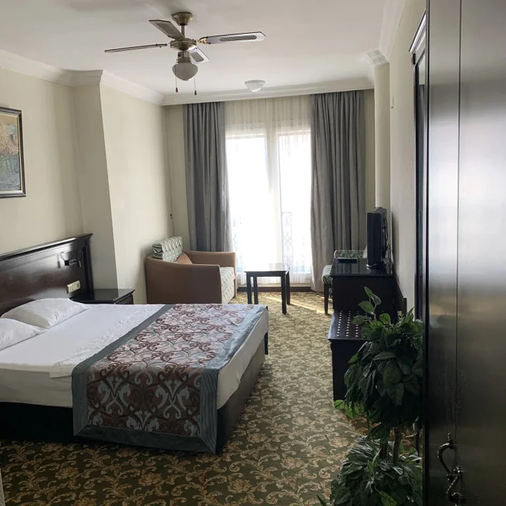 Эдремит: Omur Hotel