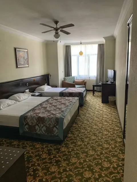Эдремит: Omur Hotel