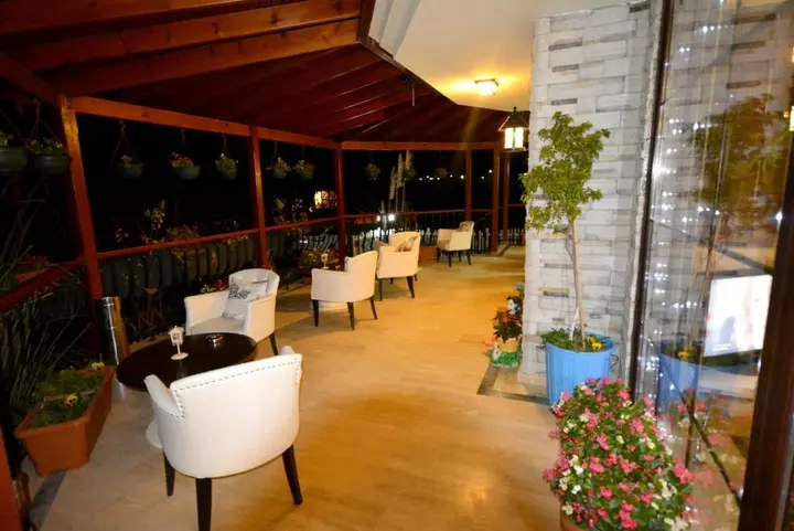 Сайл: Velena Hotel