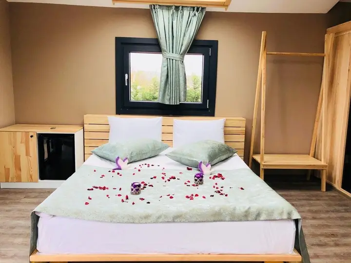 Сайл: Velena Hotel
