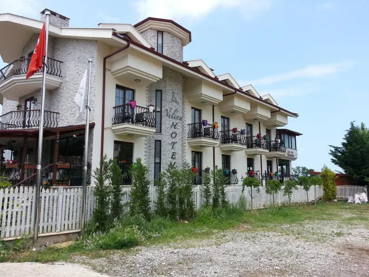 Сайл: Velena Hotel