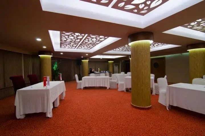 Эскишехир: Roof Garden Hotel