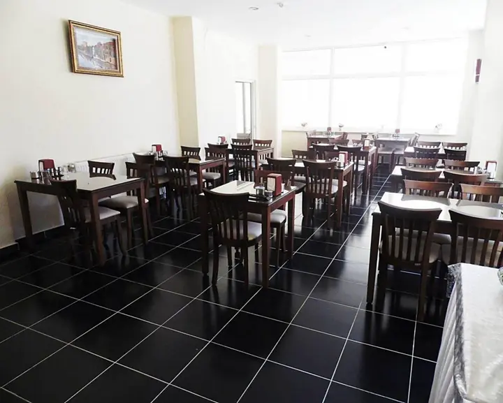 Гёльджюк: Saral Hotel