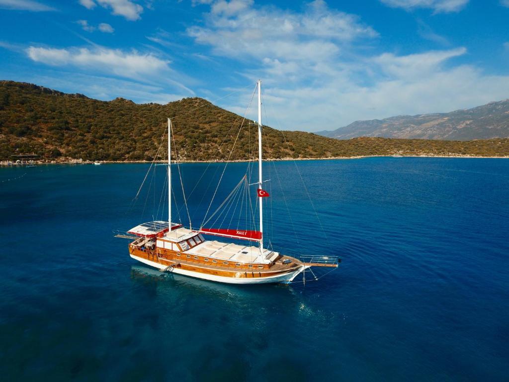 Каш: Blue Cruise