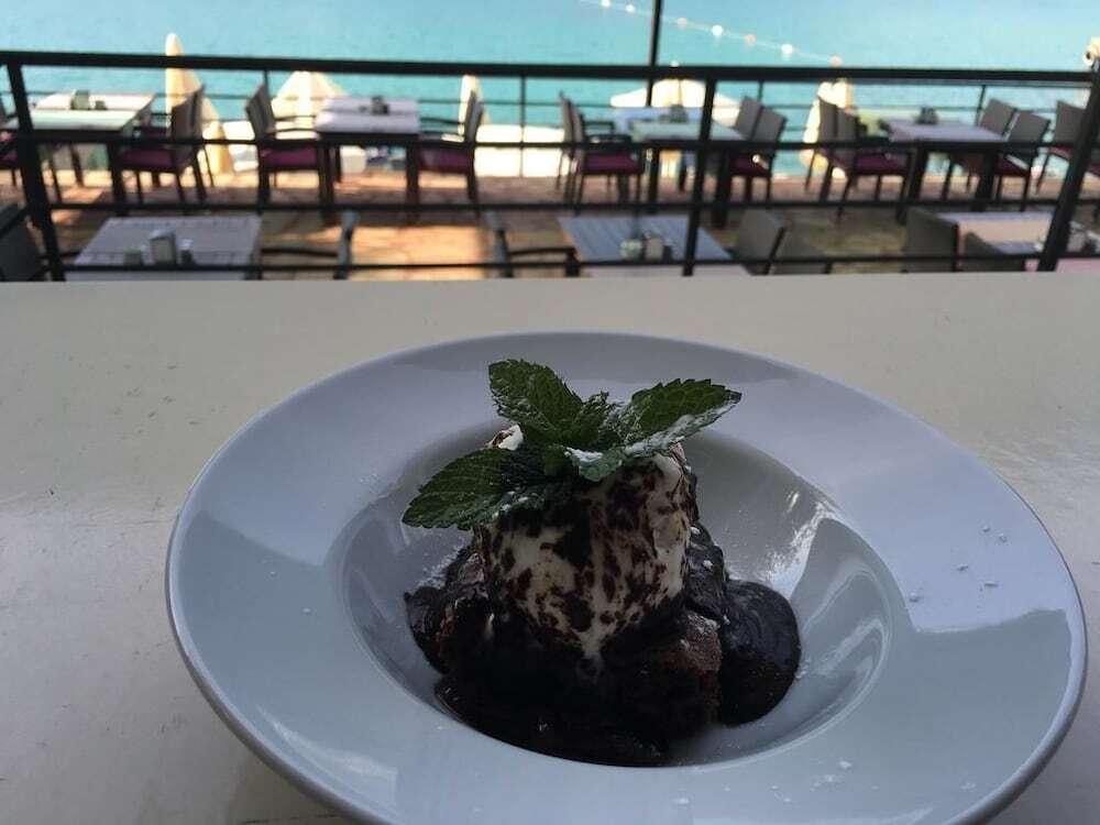 Каш: La Moda Beach Hotel