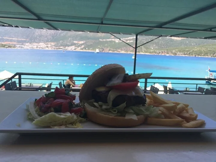 Каш: La Moda Beach Hotel