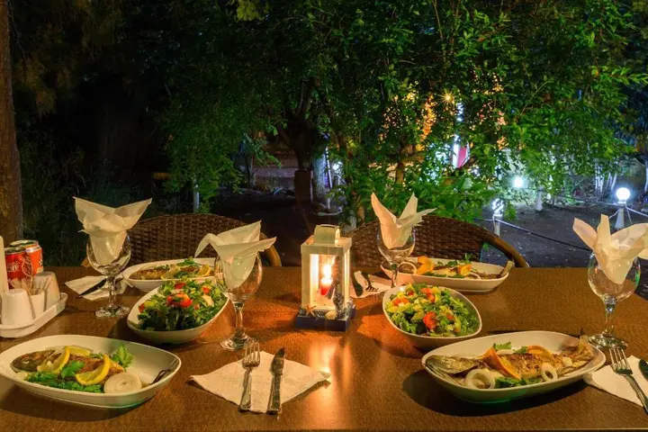 Чиралы: Secret Garden Bungalows & Tent Hotel