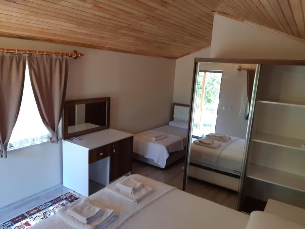 Чиралы: Secret Garden Bungalows & Tent Hotel