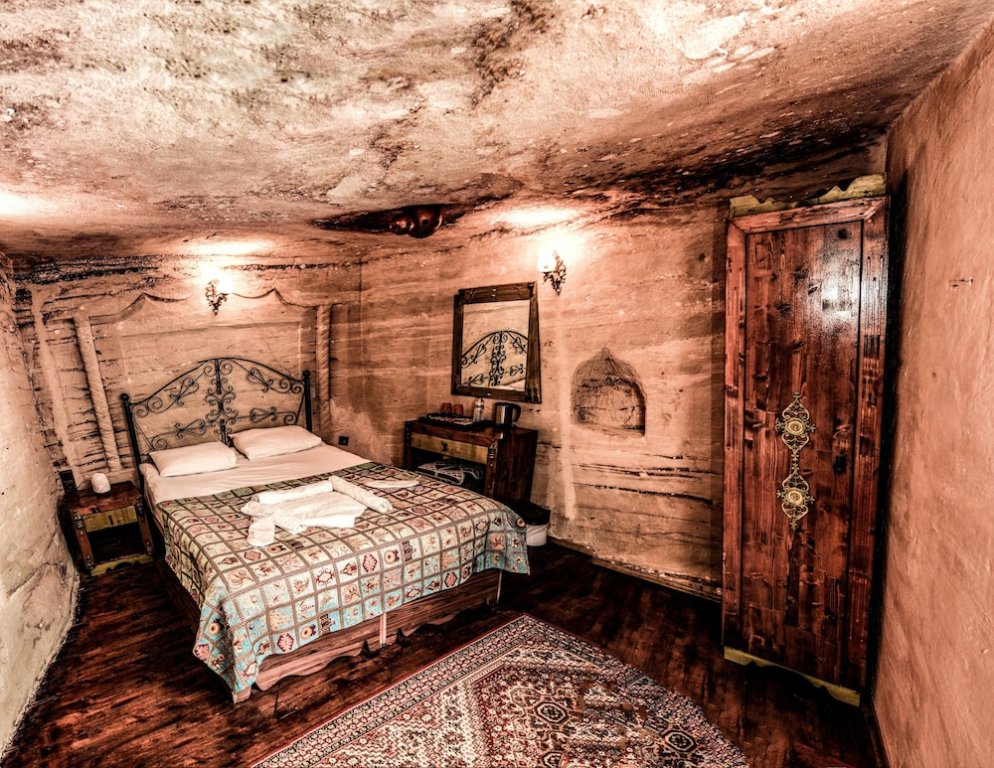 Aura Cave Suits — фото 6