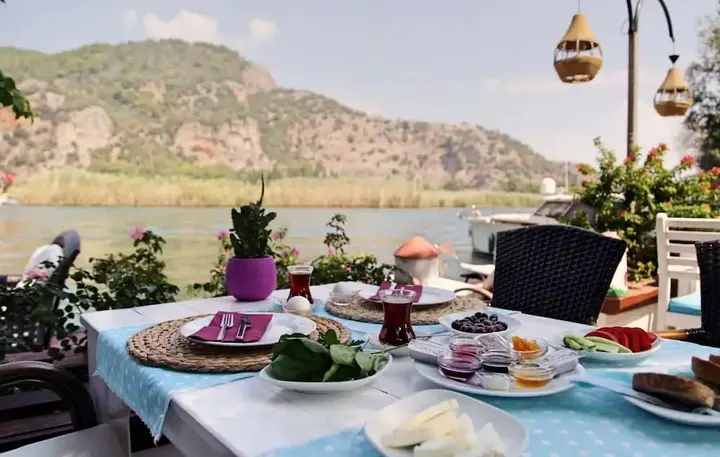 Дальян: Myra Hotel