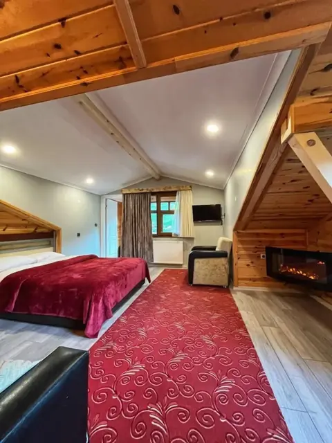 Узунгёль: Yedigoller Hotel & Restaurant