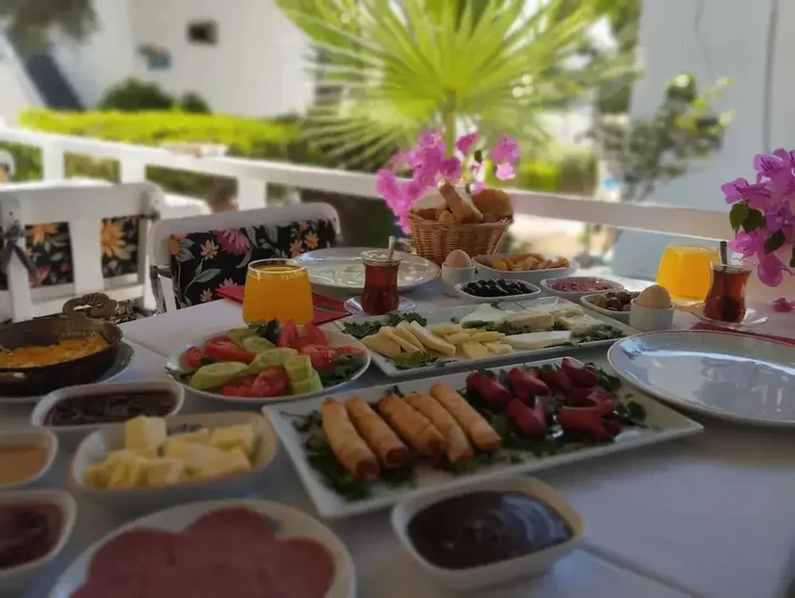Гюмюшлюк: Misket Hotel