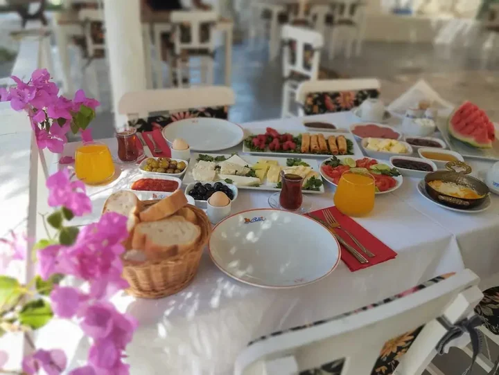 Гюмюшлюк: Misket Hotel
