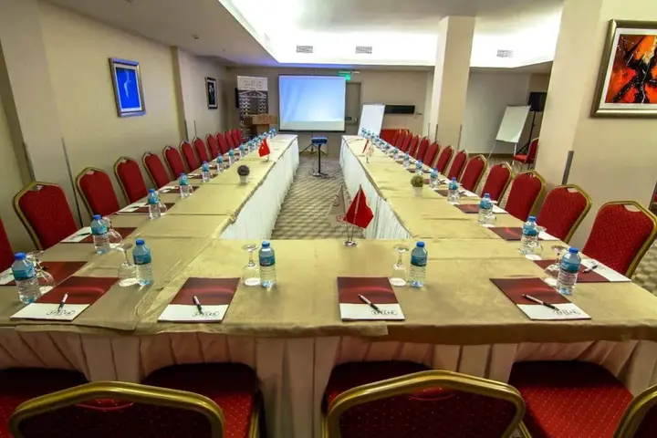 Айдын: Efeler Hotel