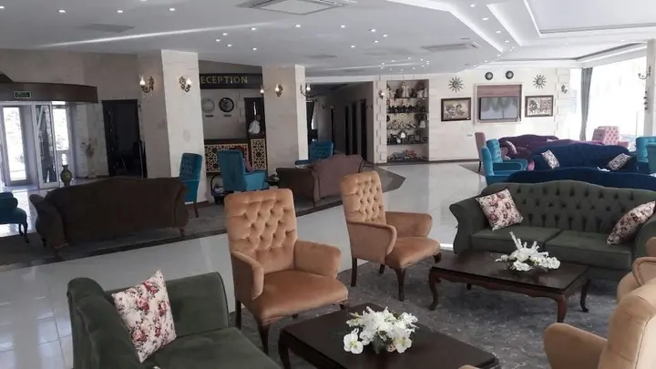 Халфети: Sitamrat Otel
