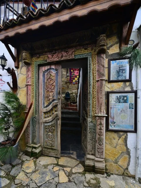 Шириндже: Sihirbazın Evi