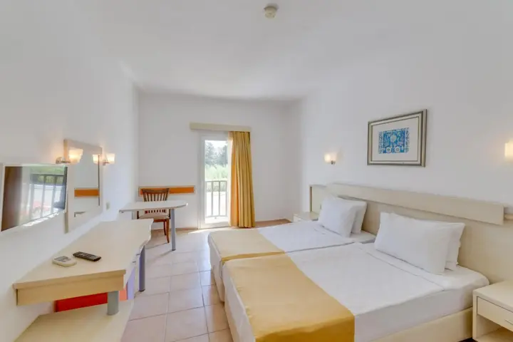 Битез: Natur Garden Hotel