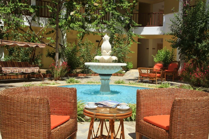 Битез: Natur Garden Hotel