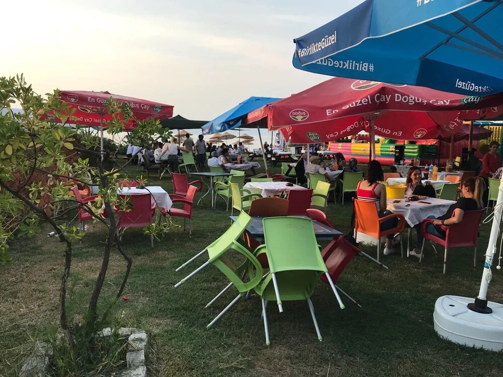 Гузеляли: Mola Camping