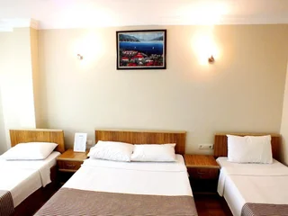 Эджеабат: Ece Hotel