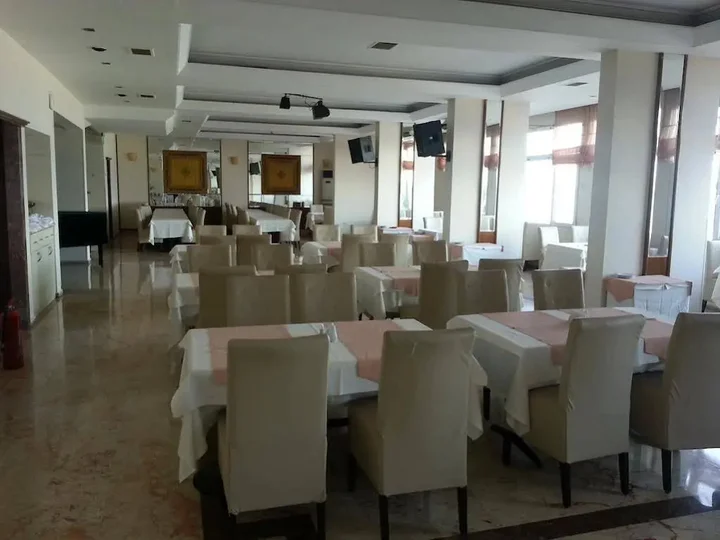 Измир: Dokuz Eylul Hotel
