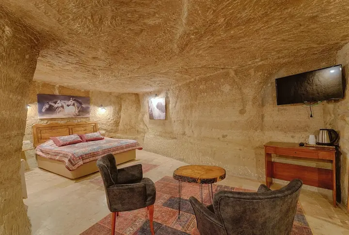 Гёреме: Avlu Cave House