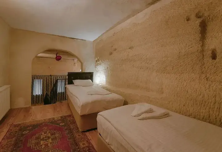 Гёреме: Avlu Cave House