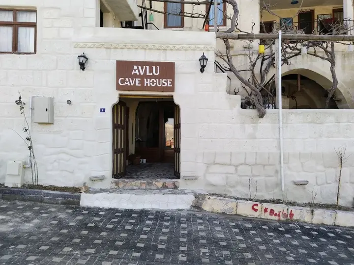 Гёреме: Avlu Cave House