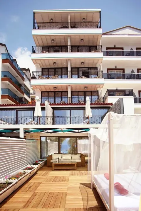 Каш: Nur Beach Hotel