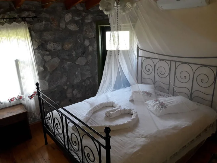 Даламан: Otantik Tas Ev
