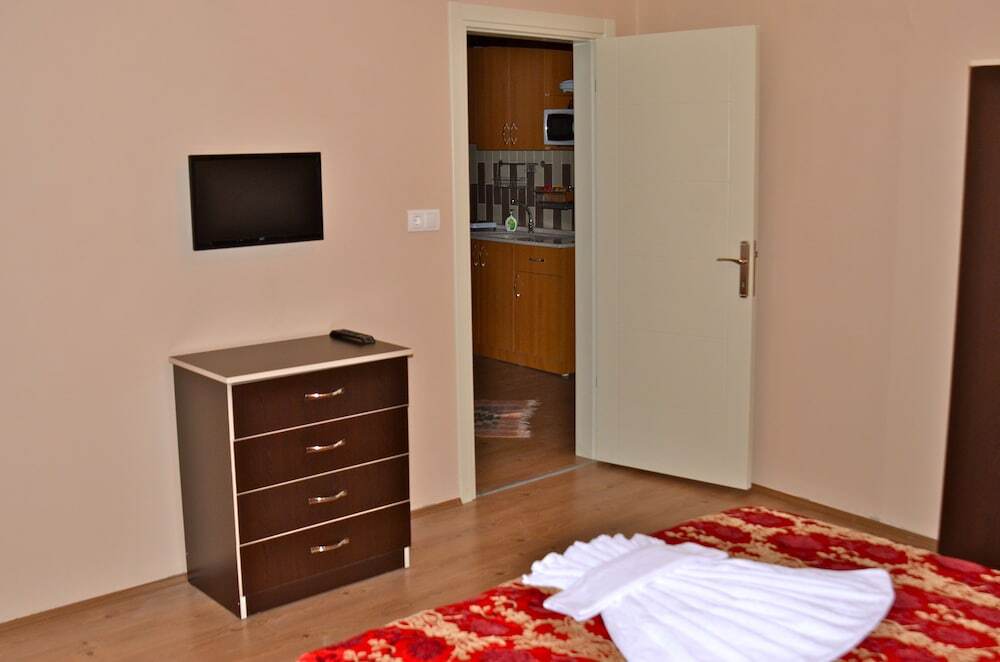 Корлу: Elit Apartments