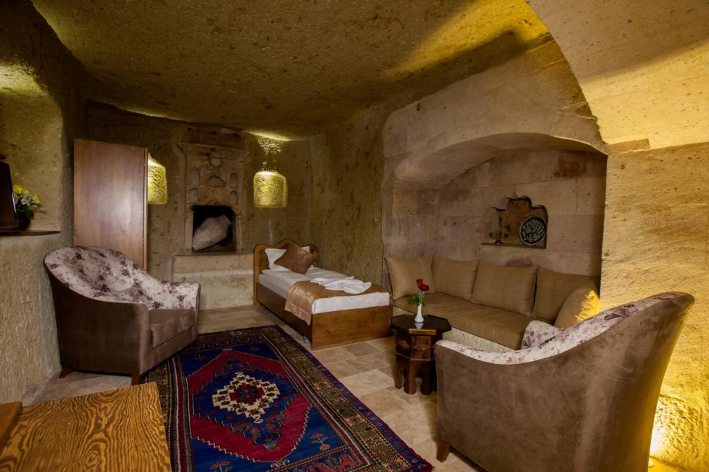 Мустафапаша: Magic Cave House