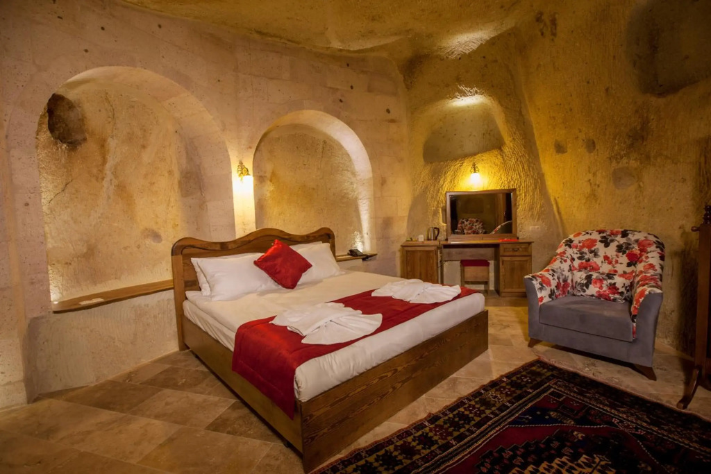 Мустафапаша: Magic Cave House