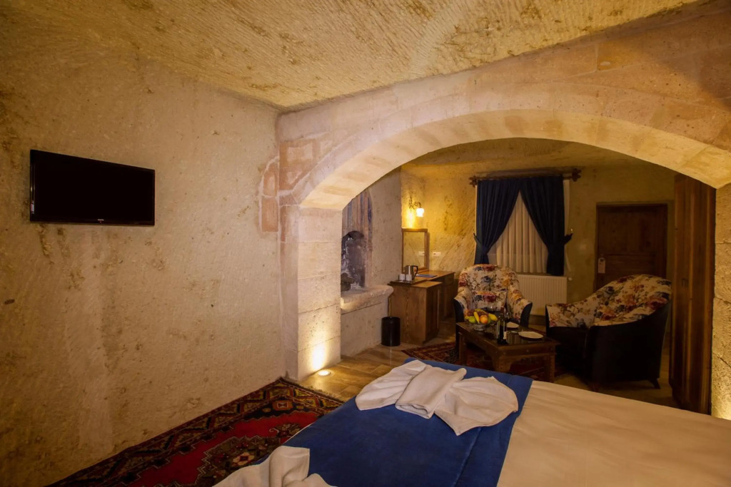 Мустафапаша: Magic Cave House