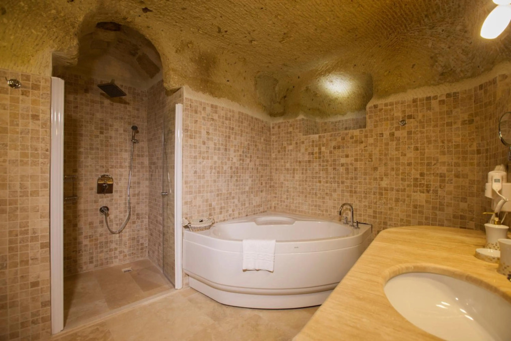 Мустафапаша: Magic Cave House