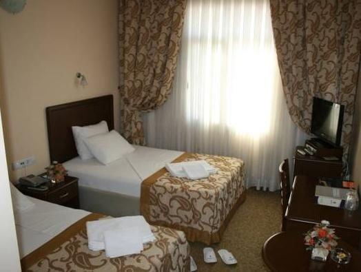 Адана: Kristal Hotel