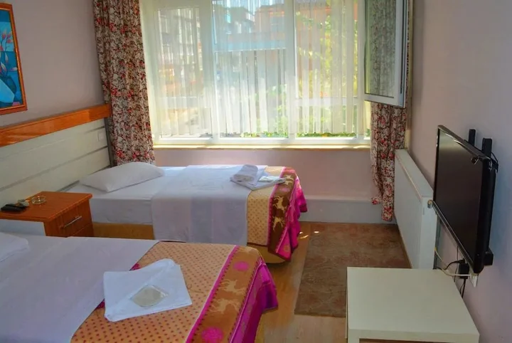 Ялова: Hotel Ulke