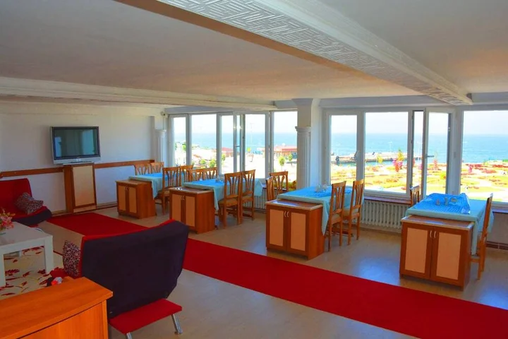 Ялова: Hotel Ulke
