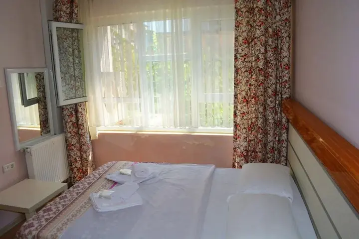 Ялова: Hotel Ulke
