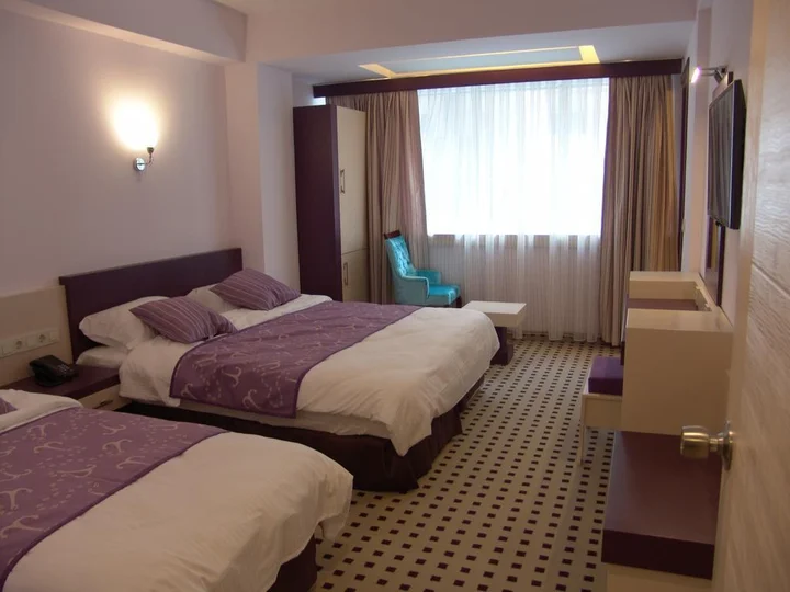 Измир: Izan Hotel