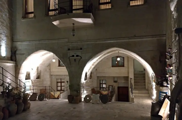 Гёреме: Osmanbey Cave House