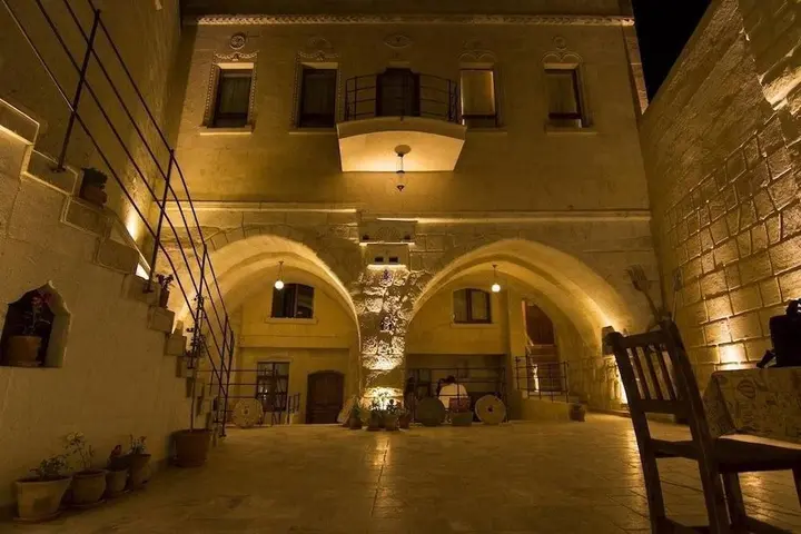 Гёреме: Osmanbey Cave House