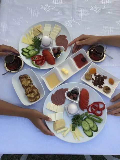 Сайл: Gunisigi Hotel