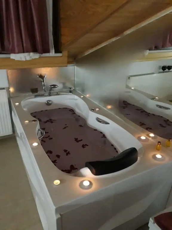 Сайл: Gunisigi Hotel