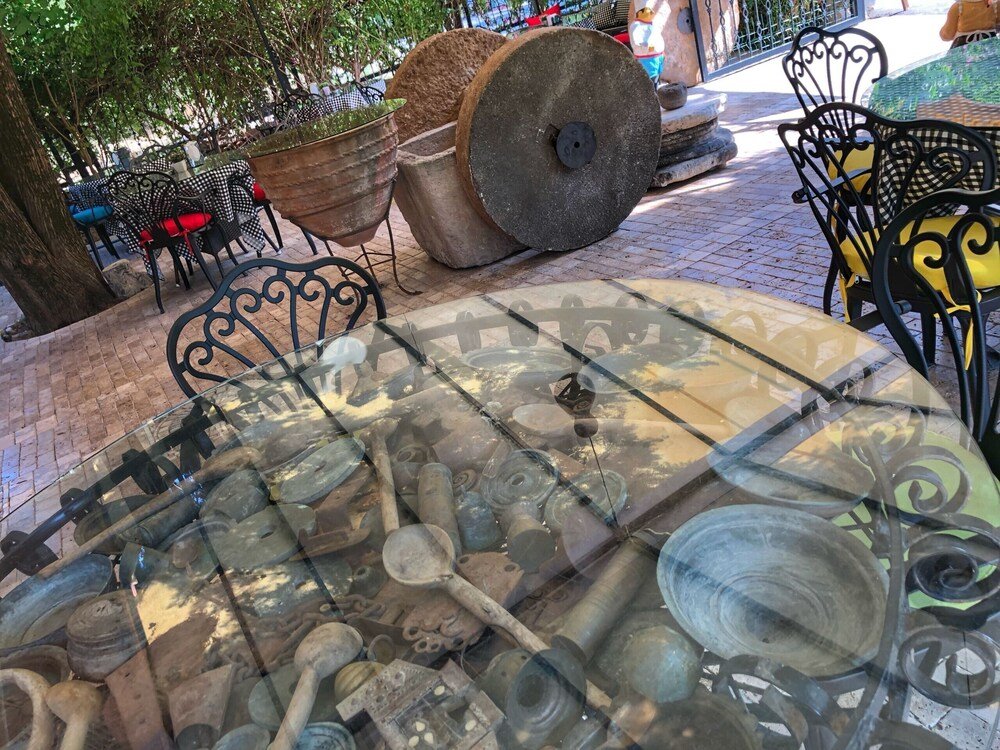 carousel image 0