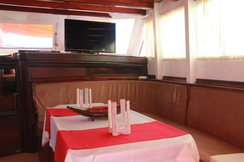 Бодрум: Barbaros Yachting Private Gulet 6 Cabins
