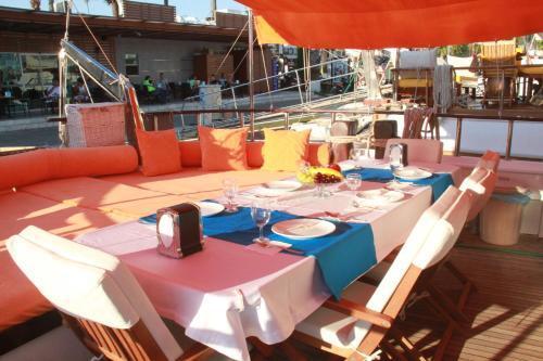 Бодрум: Barbaros Yachting Private Gulet 6 Cabins