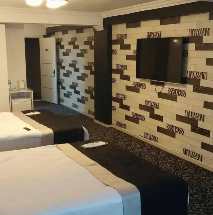 Усак: Kremon Hotel