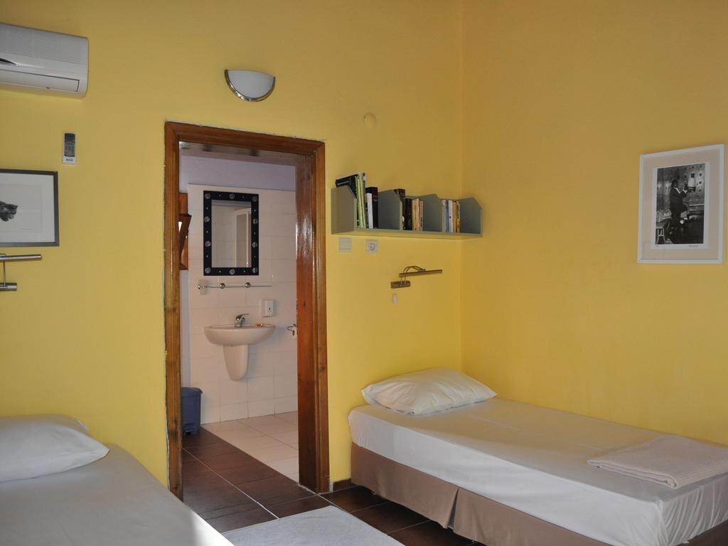Чиралы: Maki Inn